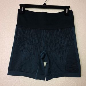 lululemon bike shorts